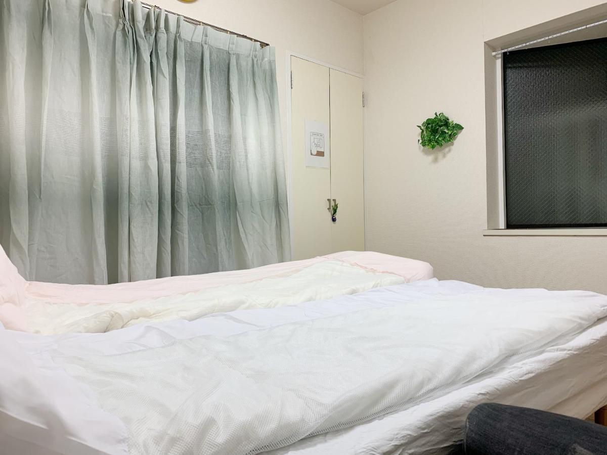Apartment Shinjuku Residence: Nishi-shinjuku Metro Convenience *