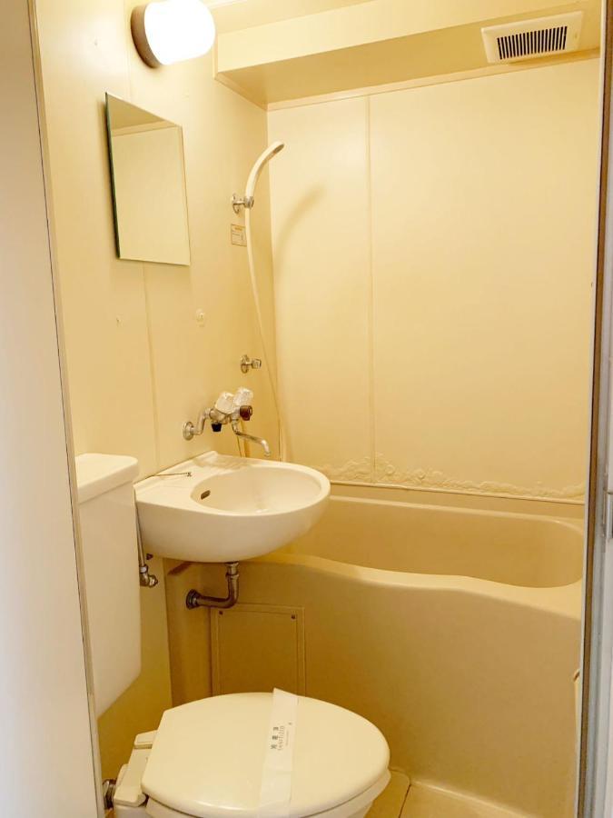 Apartment Shinjuku Residence: Nishi-shinjuku Metro Convenience Tokyo