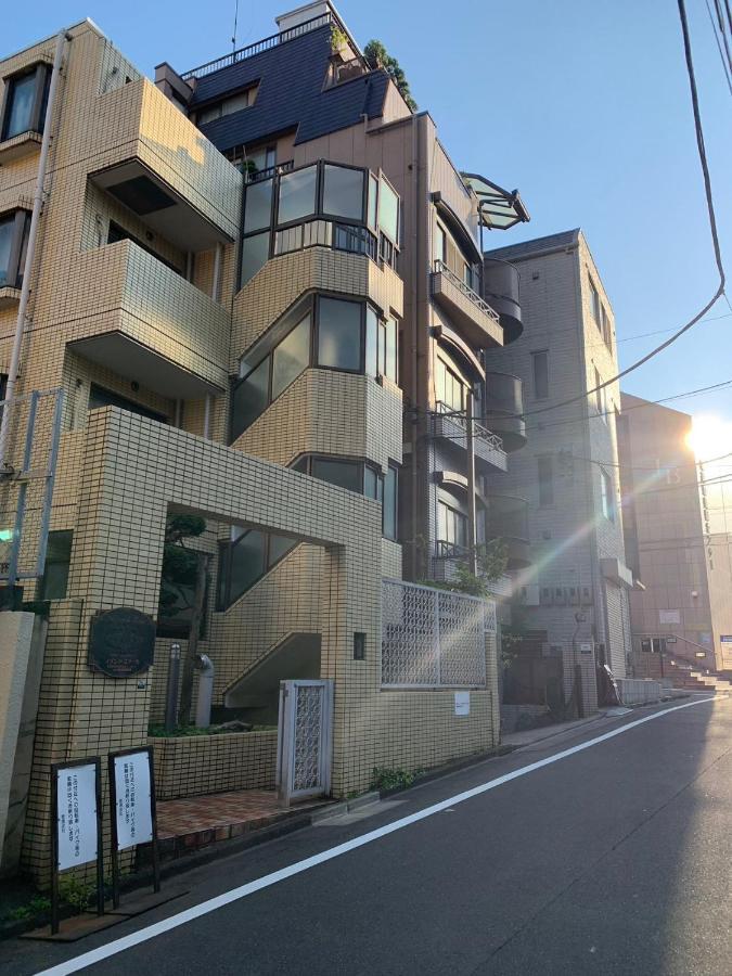Shinjuku Residence: Nishi-shinjuku Metro Convenience